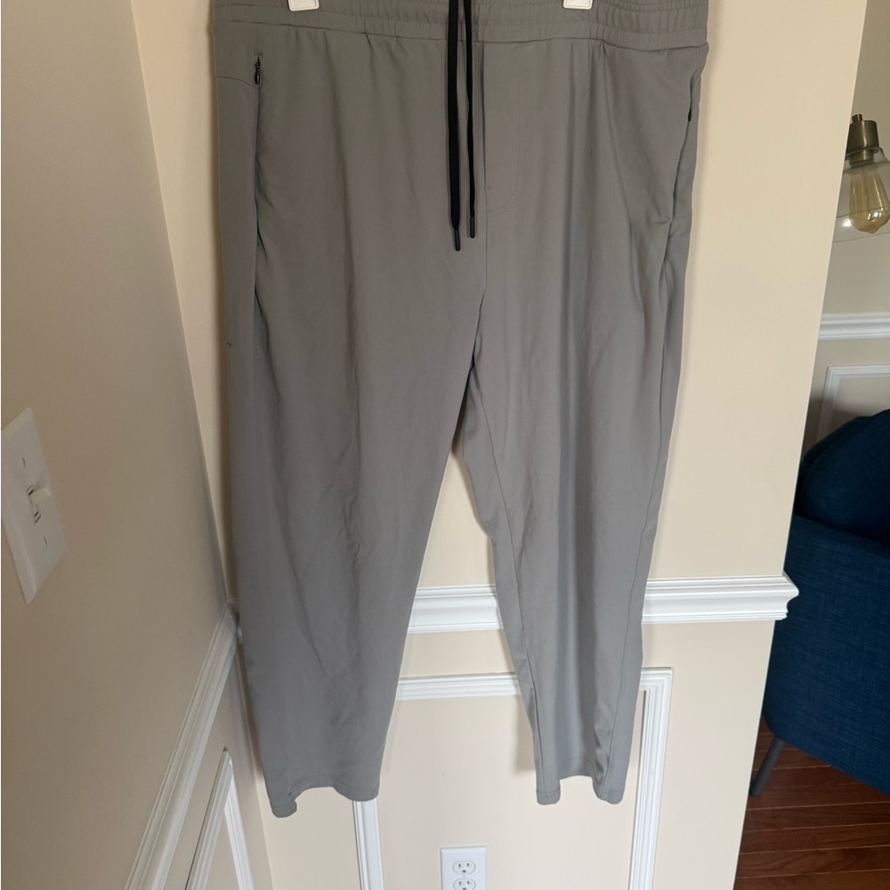 Gray Men’s Public REC 40x28 Daybreaker Straight Leg Athlesuire Pants Drawstring - Picture 2 of 6